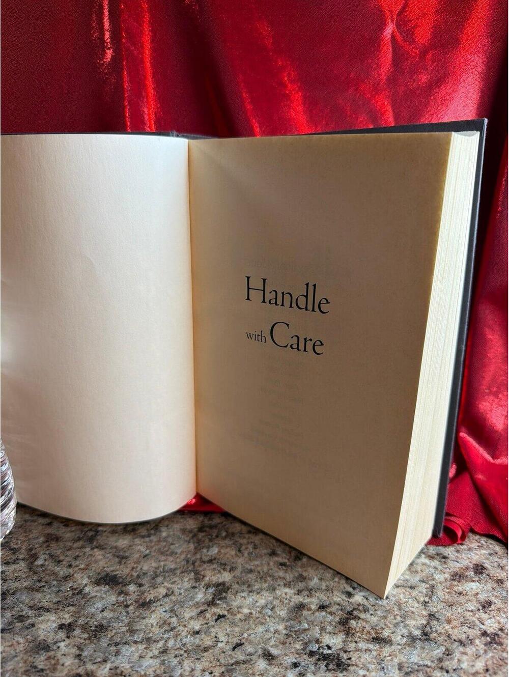 Book Jodi Picoult hardcover edition of "Handle with Care".This novel, published